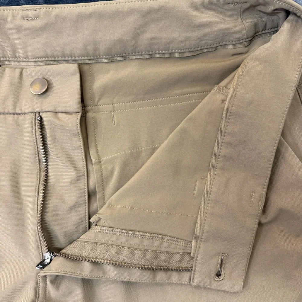 Lululemon The Works Shorts Mens 34 Khaki Tan Stretch Technical Chino 11